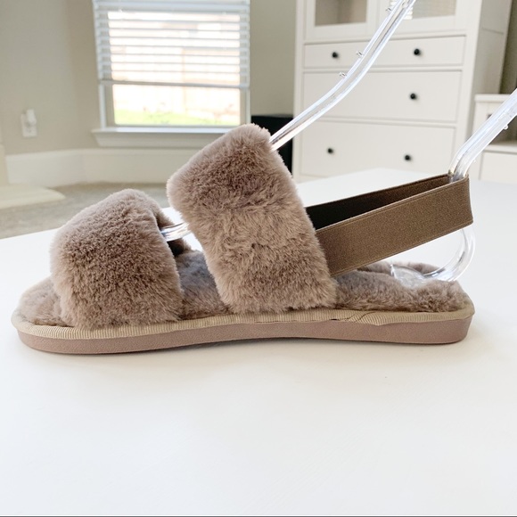 J. Mark Taupe Fluffy Slippers Mellow-07 - Picture 3 of 7